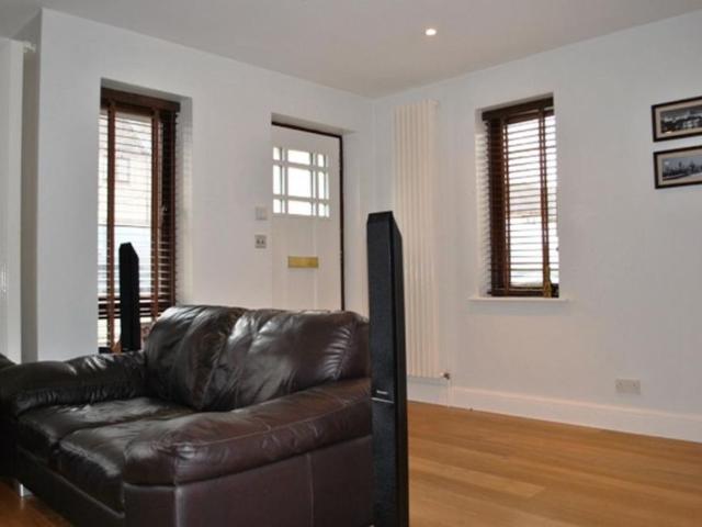House for rent in Jackmans Estate, King's Walden