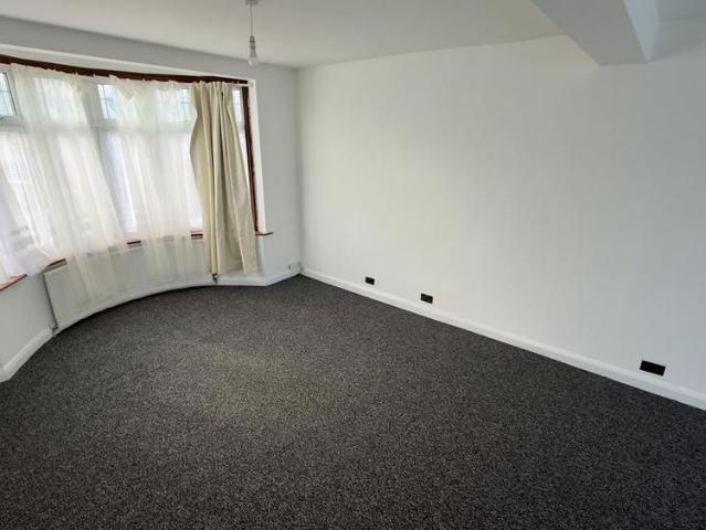 House for rent in London Borough of Redbridge, Greater London