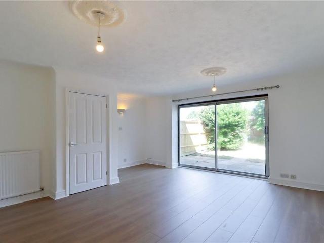 House for rent in World's End, Perryfields