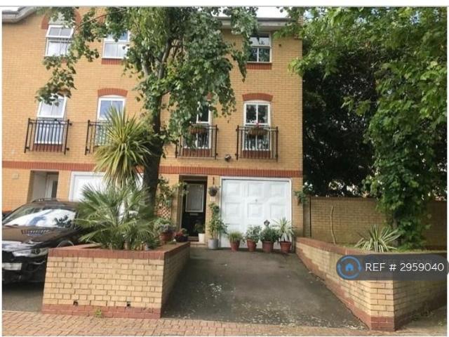 House for rent in Beckton, Greater London