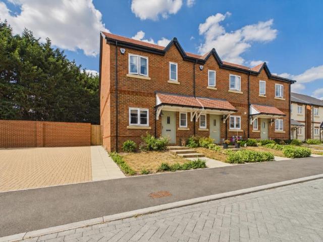 House for rent in Binfield