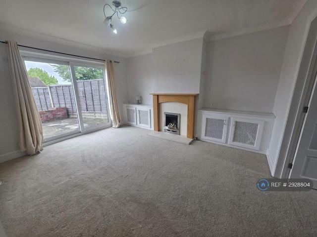 House for rent in Moneyhill, Batchworth