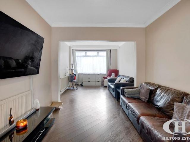 House for rent in London Borough of Hounslow, Greater London