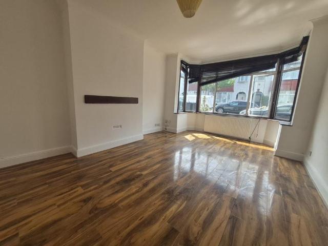 House for rent in London Borough of Croydon, Shirley