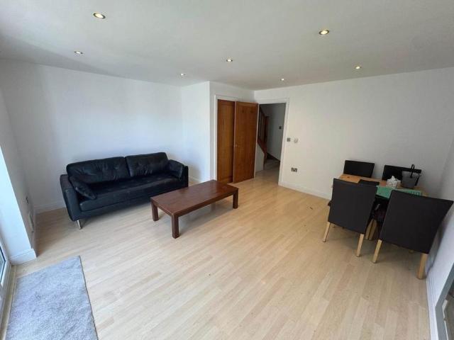 House for rent in Shinfield
