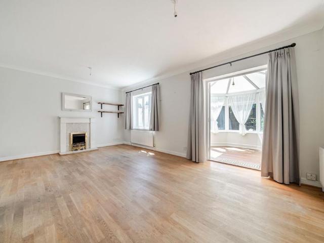 House for rent in Fole, Surrey