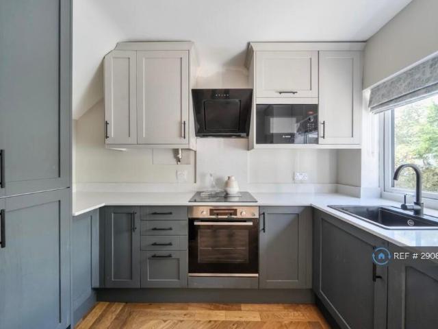 House for rent in London Borough of Sutton, Greater London