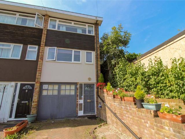 House for rent in Barnet Vale, Greater London