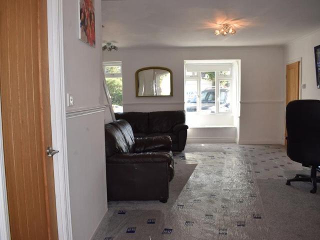 House for rent in Rush Green, Greater London