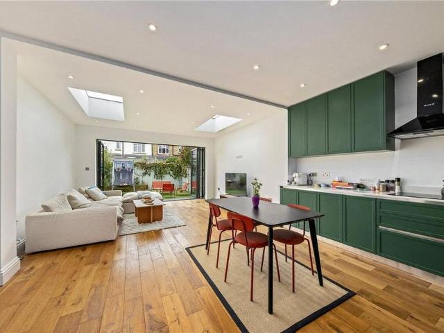 House for rent in Hampton Hill, Greater London