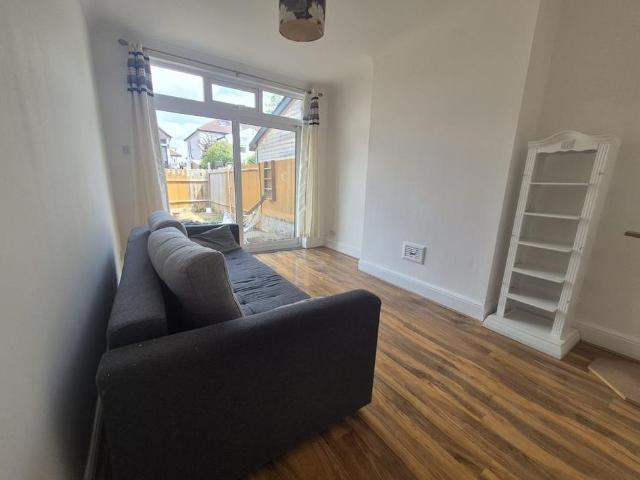 House for rent in Earlsfield, Greater London