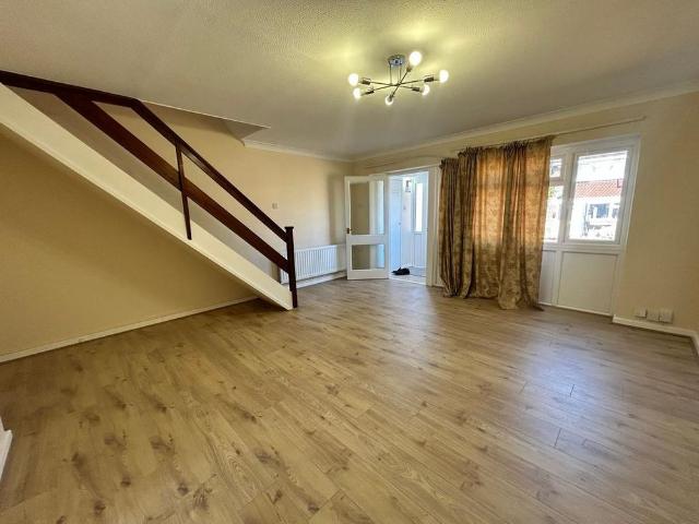 House for rent in Longlands, Halfway Street