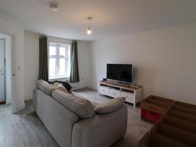 House for rent in Orchards Green, Barway