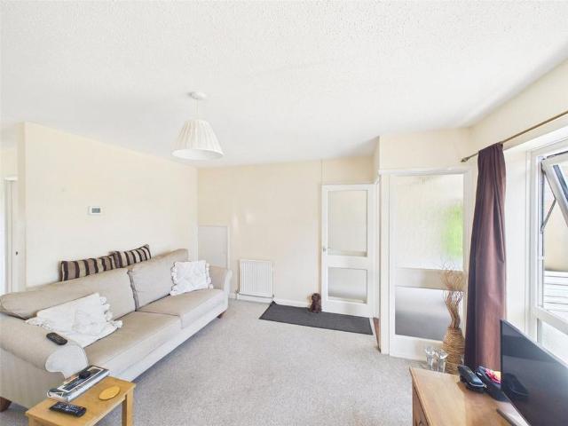 House for rent in Emmington, Berrick Salome