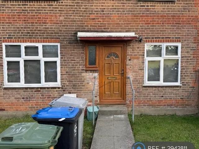 House for rent in Kingsbury, Greater London