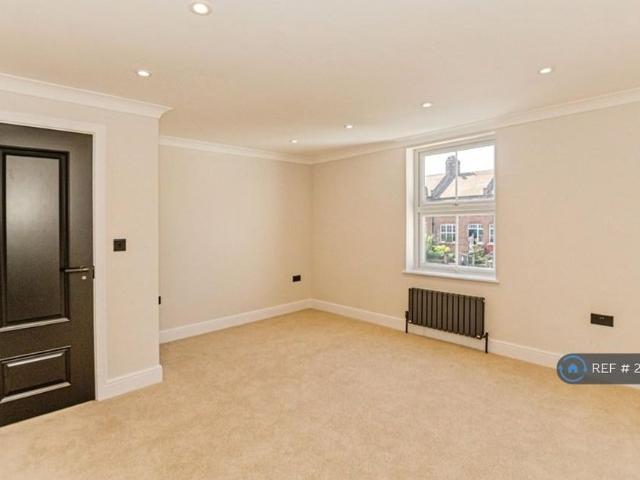 House for rent in Muswell Hill, Greater London