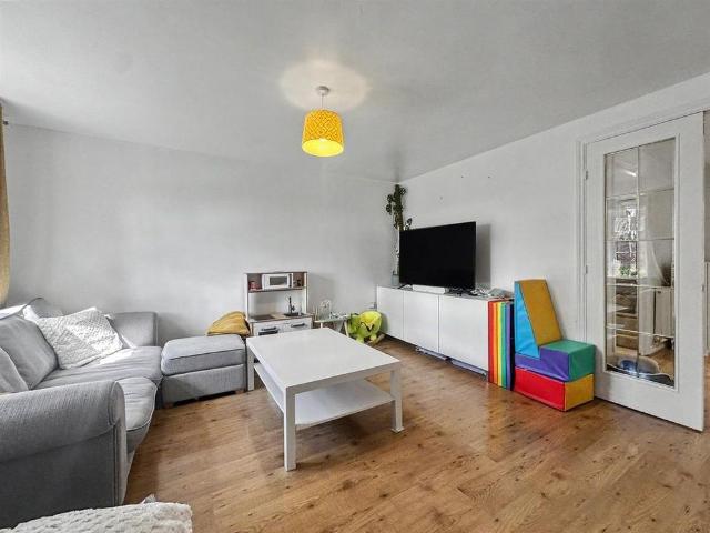 House for rent in Caldermill, East Midlands