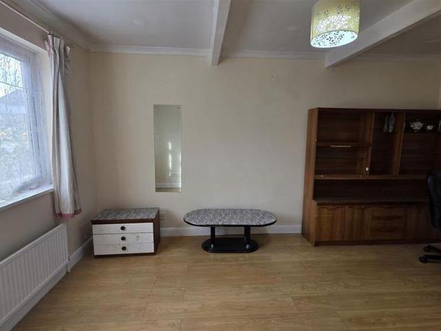 House for rent in London Borough of Ealing, Greater London