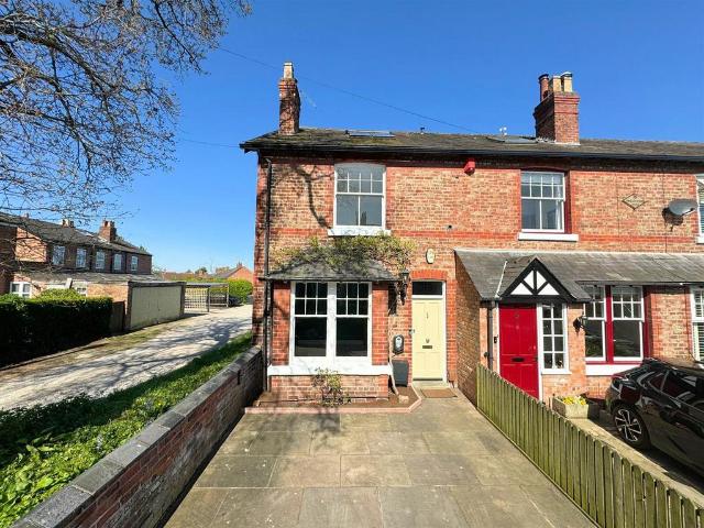 House for rent in Alderley Edge