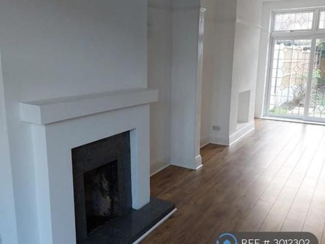 House for rent in Alton Barnes, Essex