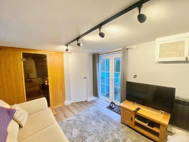 House for rent in Llanrhidian Higher, Wales