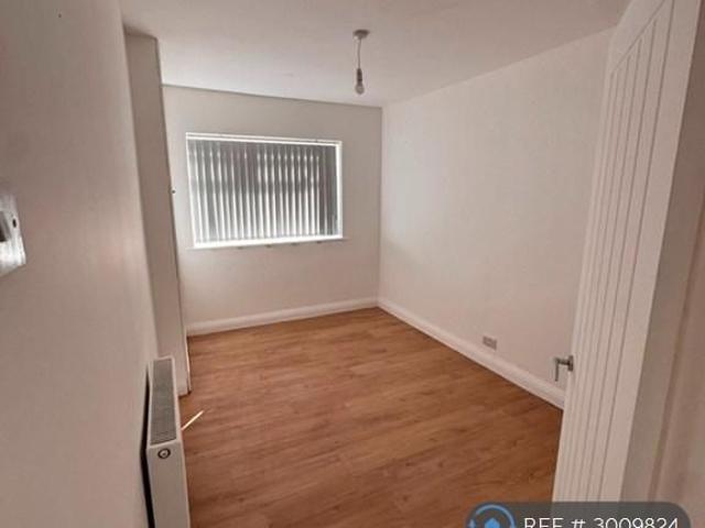 House for rent in Rhodes, Burnedge