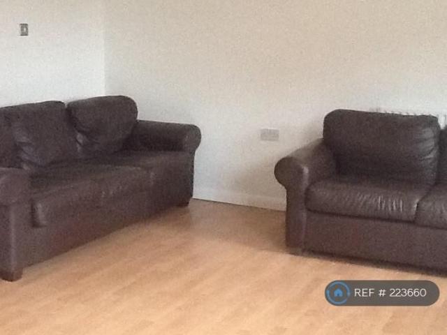 House for rent in London Borough of Sutton, Greater London