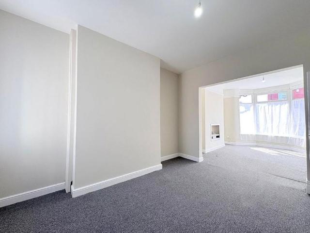 House for rent in Calderstones