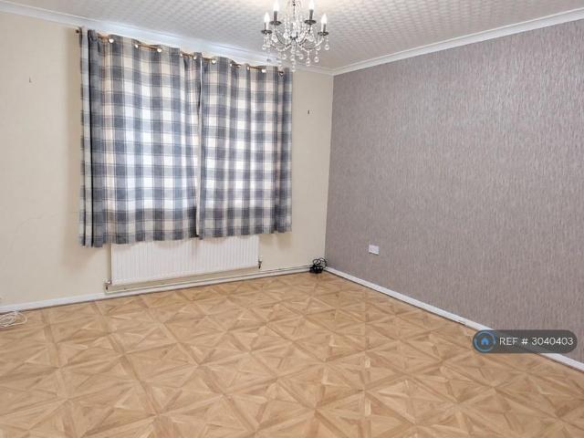 House for rent in Harold Hill, Greater London