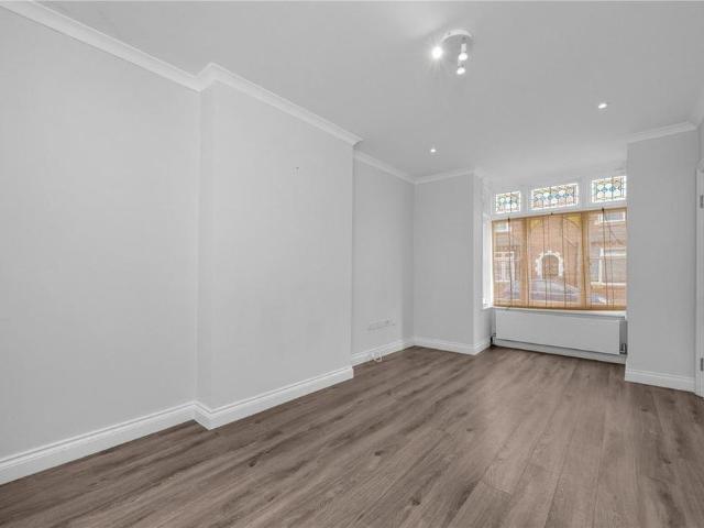 House for rent in Guildford Park, Guildford