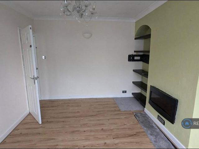 House for rent in London Borough of Sutton, Greater London