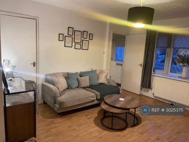 House for rent in Caldermill, East Midlands