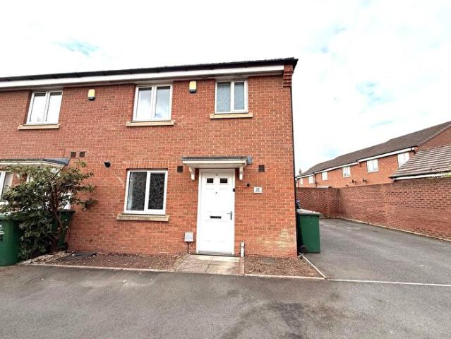 Apartment for rent in Ball Hill, West Midlands