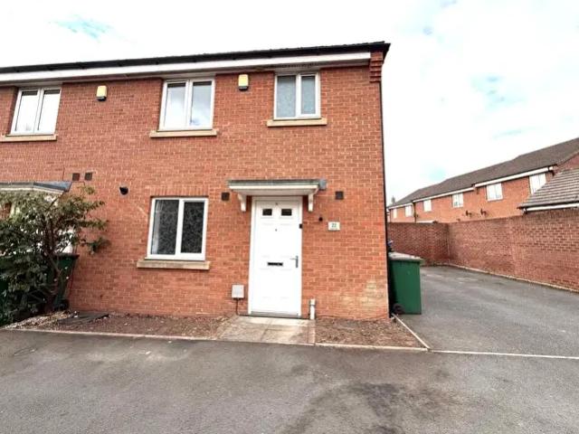 Apartment for rent in Ball Hill, West Midlands