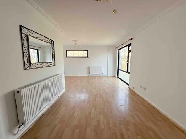 Apartment for rent in Norton, Swansea