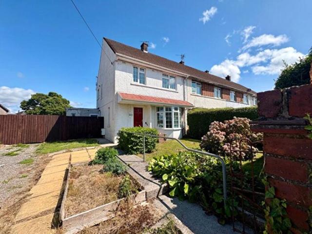 Apartment for rent in Sarn, Wales