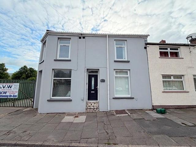 Apartment for rent in Gadlys, Aberdare