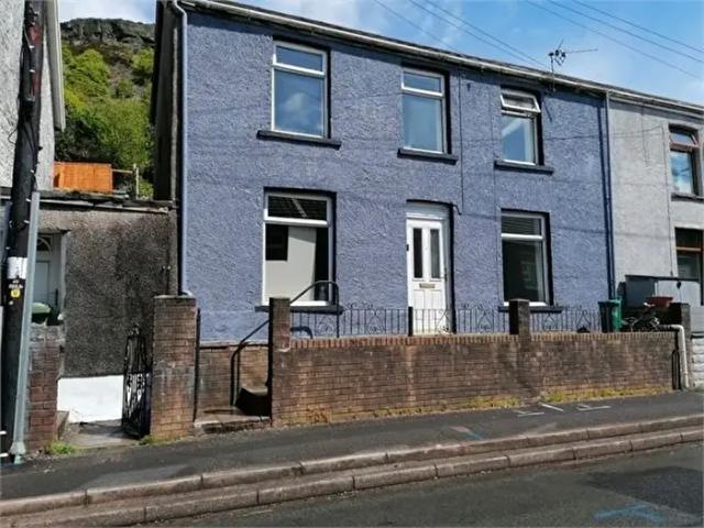 Apartment for rent in Tonyrefail, Trebanog