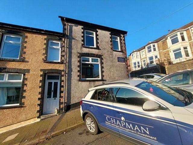 Apartment for rent in Penygraig, Wales
