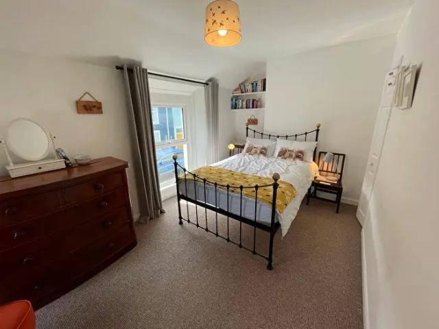 Apartment for rent in Oystermouth, Mumbles