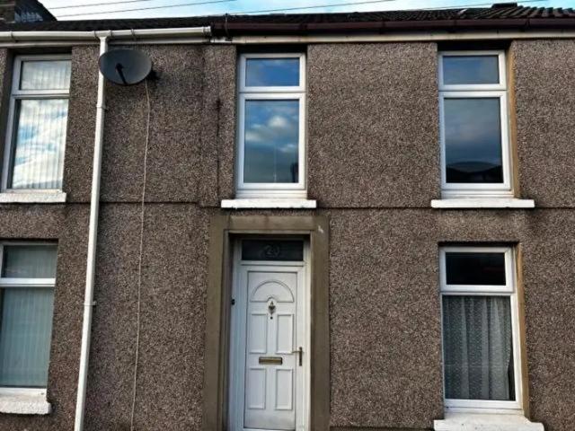 Apartment for rent in Pemberton, Dafen