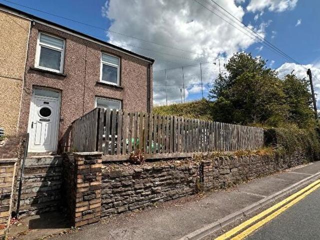 Apartment for rent in Treharris