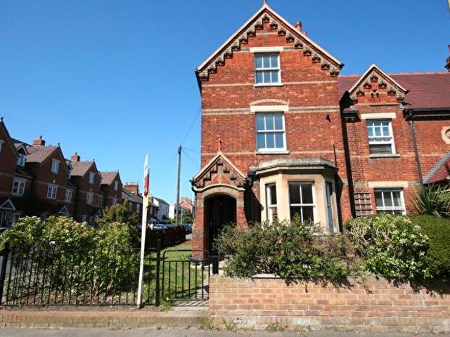 Apartment for rent in Caldecott, Dromore