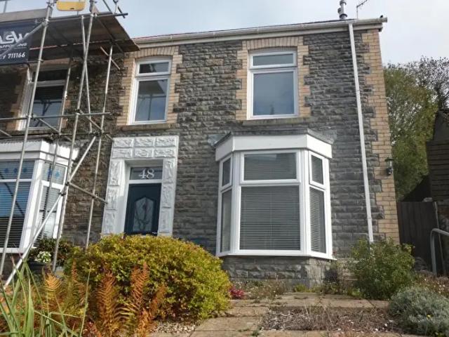 Apartment for rent in Cimla, Neath