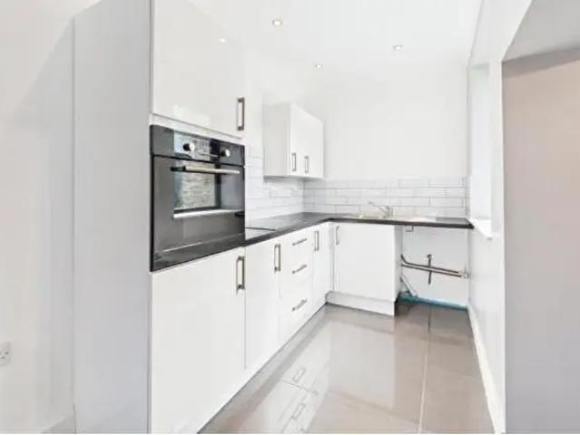 Apartment for rent in Llantrisant