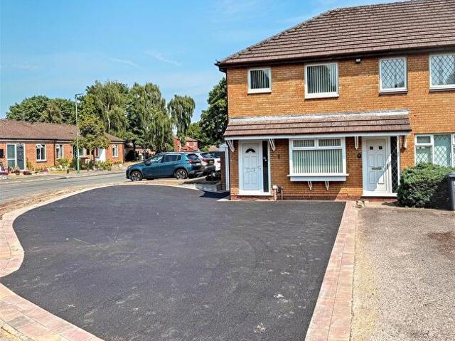 Apartment for rent in Monkspath, West Midlands
