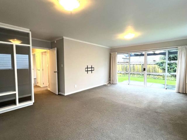Townhouse for rent in Waterview, Albert-Eden