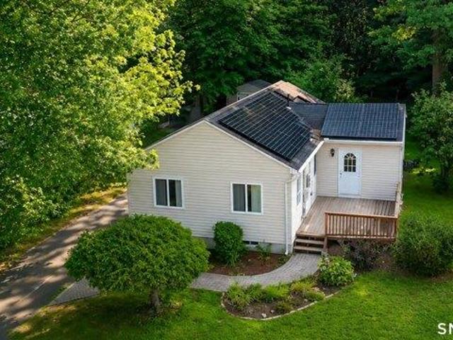 House for sale in Enfield, Connecticut