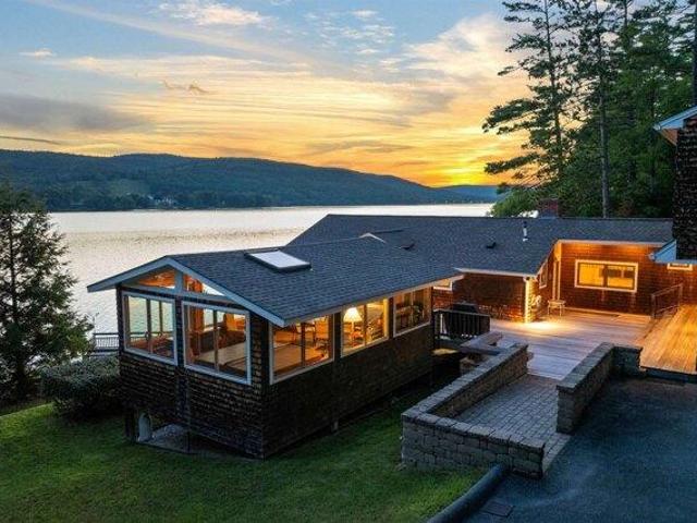 House for sale in New Hampshire