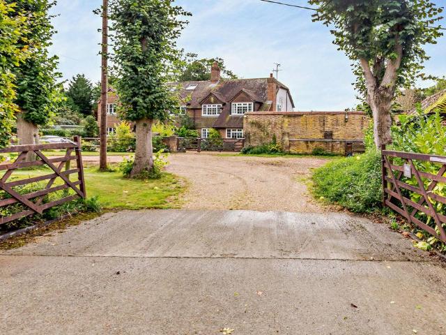 House for sale in Horsham, West Sussex